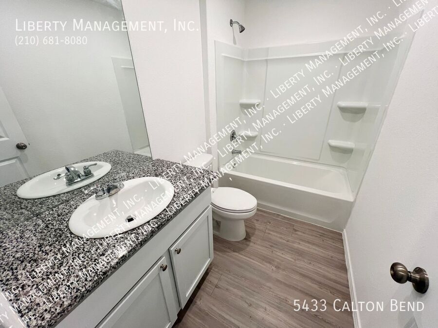 4 Bed 2.5 Bath 1943 sq ft Home property image