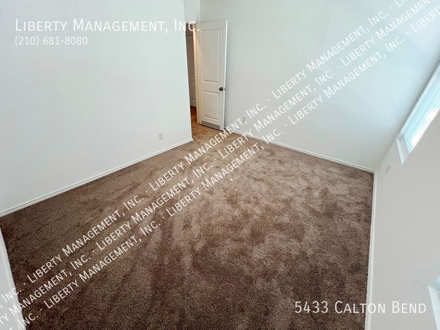 4 Bed 2.5 Bath 1943 sq ft Home property image