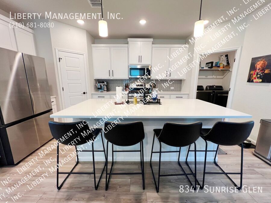 Beautiful 5 Bedroom, 3.5 Bath Home in Retama Park property image