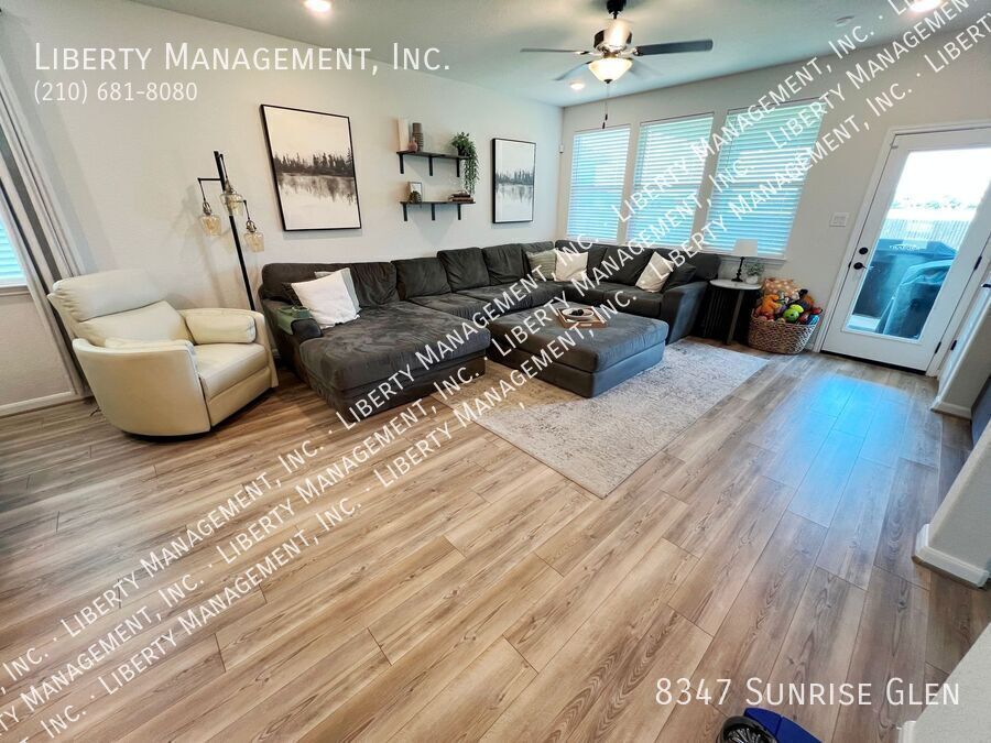 Beautiful 5 Bedroom, 3.5 Bath Home in Retama Park property image