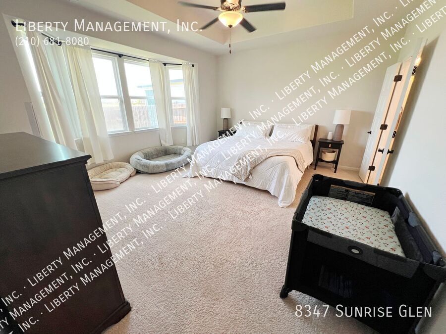 Beautiful 5 Bedroom, 3.5 Bath Home in Retama Park property image