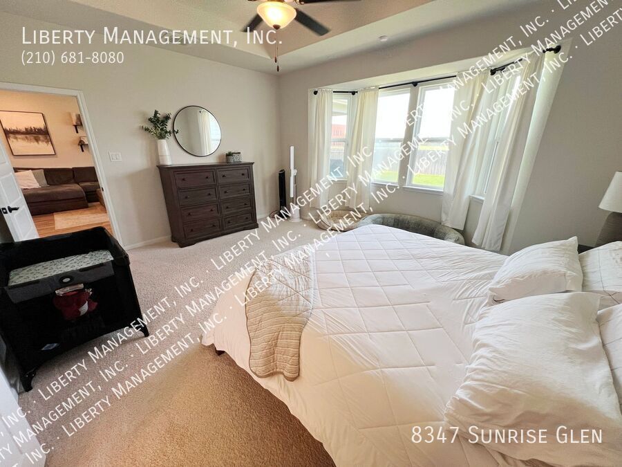Beautiful 5 Bedroom, 3.5 Bath Home in Retama Park property image