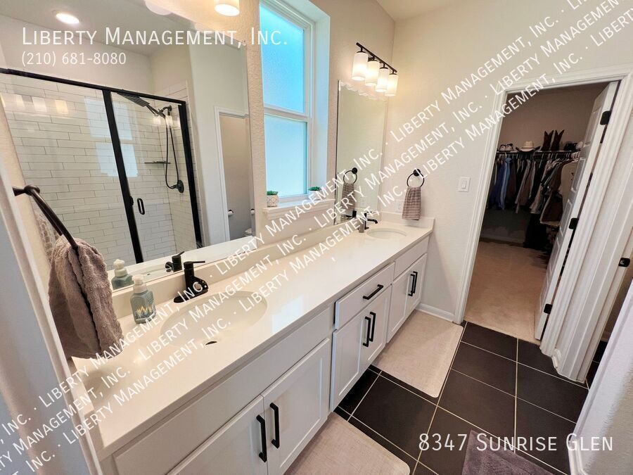 Beautiful 5 Bedroom, 3.5 Bath Home in Retama Park property image