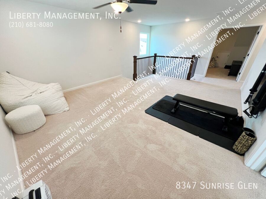 Beautiful 5 Bedroom, 3.5 Bath Home in Retama Park property image