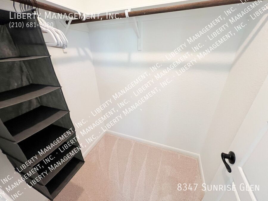 Beautiful 5 Bedroom, 3.5 Bath Home in Retama Park property image