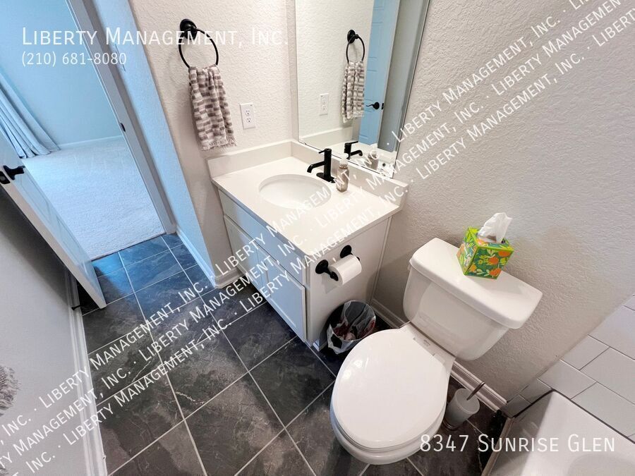 Beautiful 5 Bedroom, 3.5 Bath Home in Retama Park property image
