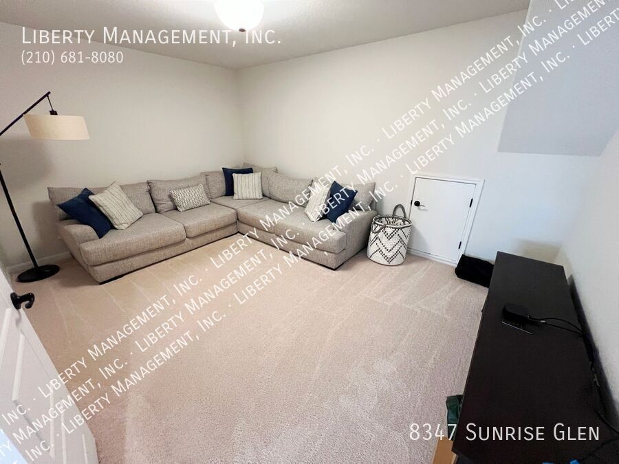 Beautiful 5 Bedroom, 3.5 Bath Home in Retama Park property image