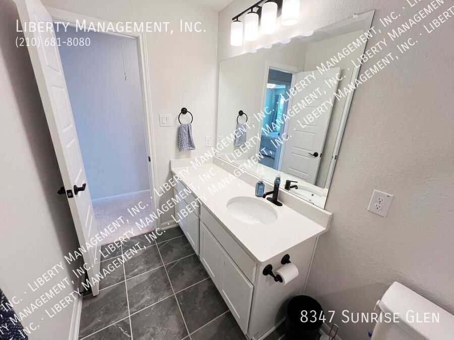 Beautiful 5 Bedroom, 3.5 Bath Home in Retama Park property image