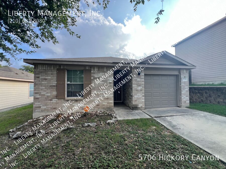 3 Bedroom, 2 Bath near LACKLAND AFB featuring 1233 sq ft living space property image