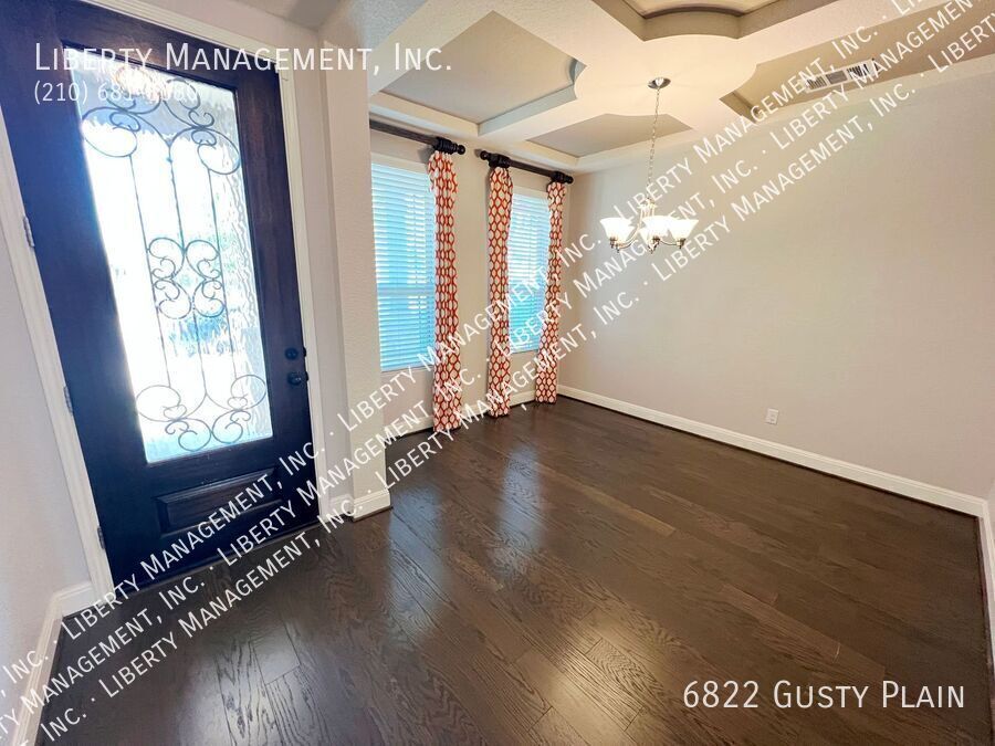 4 Bed, 2.5 Bath 2419 sq ft Home with Game Room and Media Room property image