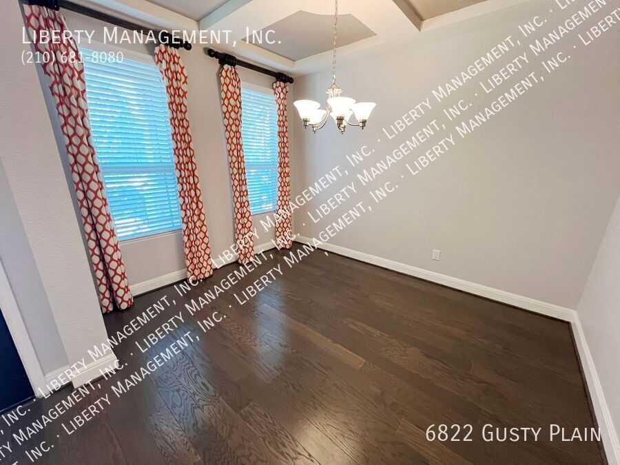 4 Bed, 2.5 Bath 2419 sq ft Home with Game Room and Media Room property image