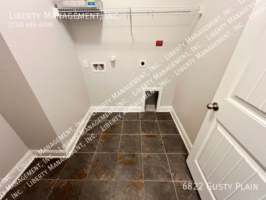 4 Bed, 2.5 Bath 2419 sq ft Home with Game Room and Media Room property image