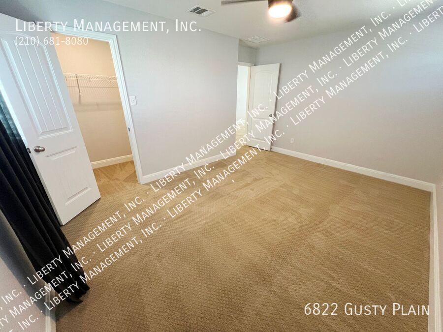 4 Bed, 2.5 Bath 2419 sq ft Home with Game Room and Media Room property image