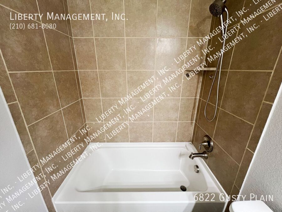 4 Bed, 2.5 Bath 2419 sq ft Home with Game Room and Media Room property image