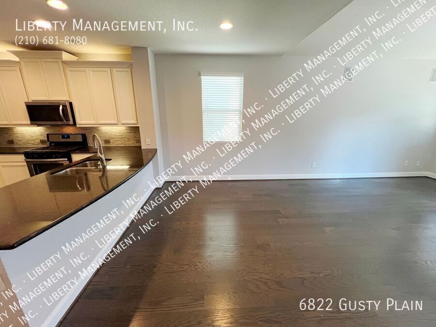 4 Bed, 2.5 Bath 2419 sq ft Home with Game Room and Media Room property image