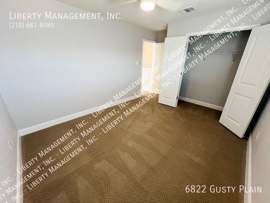 4 Bed, 2.5 Bath 2419 sq ft Home with Game Room and Media Room property image