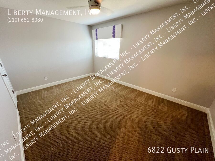 4 Bed, 2.5 Bath 2419 sq ft Home with Game Room and Media Room property image