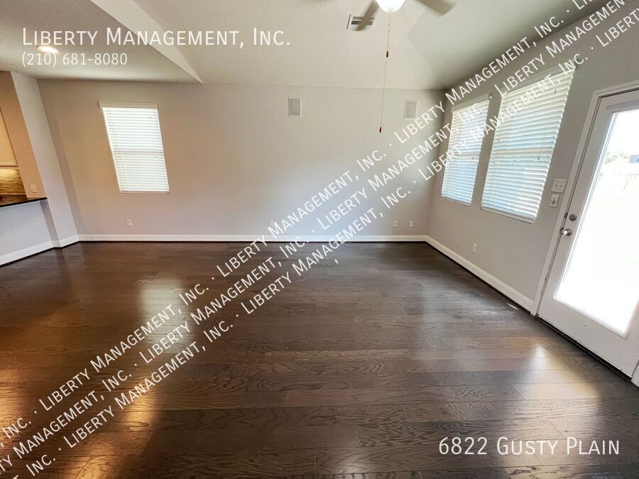 4 Bed, 2.5 Bath 2419 sq ft Home with Game Room and Media Room property image