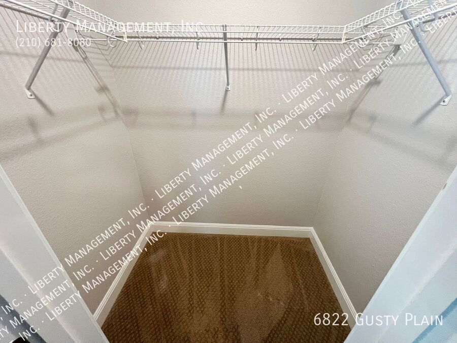 4 Bed, 2.5 Bath 2419 sq ft Home with Game Room and Media Room property image