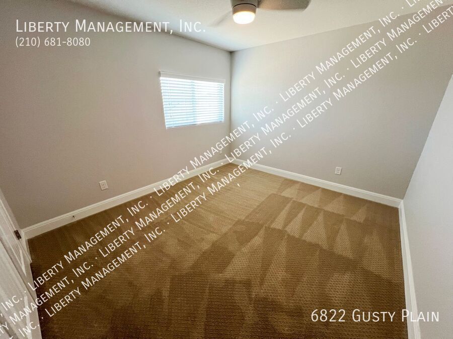 4 Bed, 2.5 Bath 2419 sq ft Home with Game Room and Media Room property image