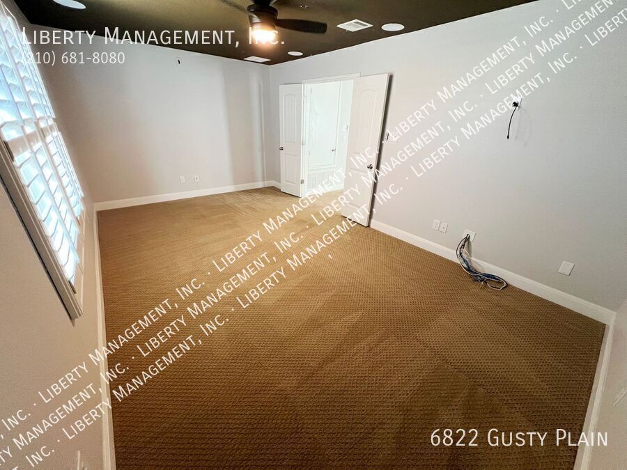 4 Bed, 2.5 Bath 2419 sq ft Home with Game Room and Media Room property image