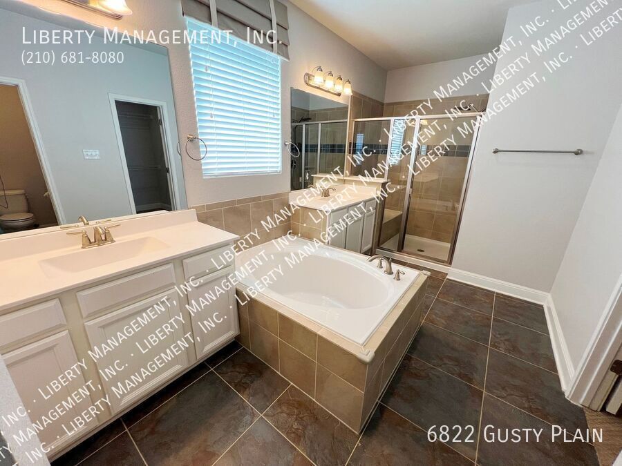 4 Bed, 2.5 Bath 2419 sq ft Home with Game Room and Media Room property image