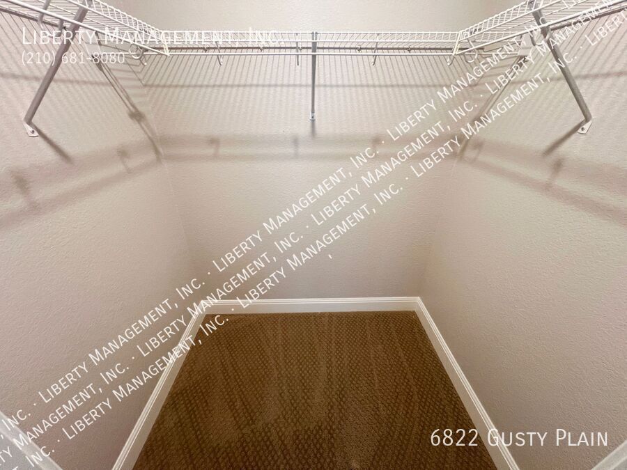4 Bed, 2.5 Bath 2419 sq ft Home with Game Room and Media Room property image