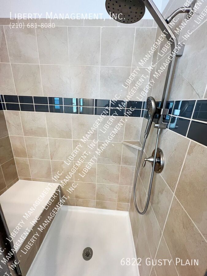 4 Bed, 2.5 Bath 2419 sq ft Home with Game Room and Media Room property image