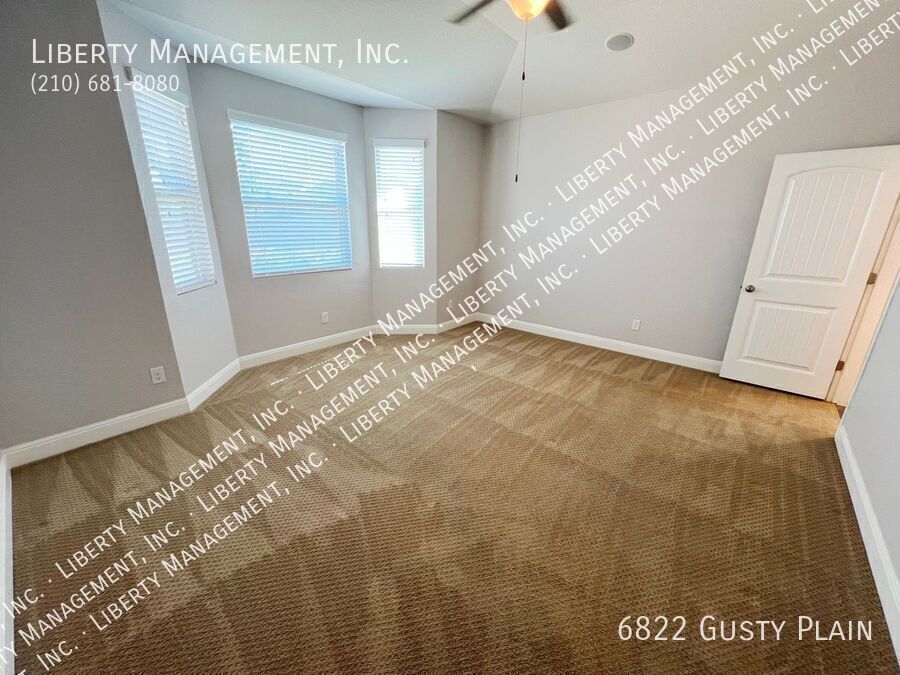 4 Bed, 2.5 Bath 2419 sq ft Home with Game Room and Media Room property image