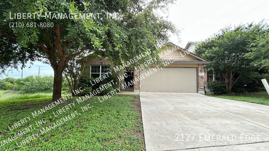 Beautiful 3 bedroom, 2 bath home near 1604 and 90 property image