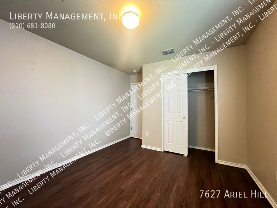 5 Bedroom, 3 Bath Home on a Cul-de-sac property image