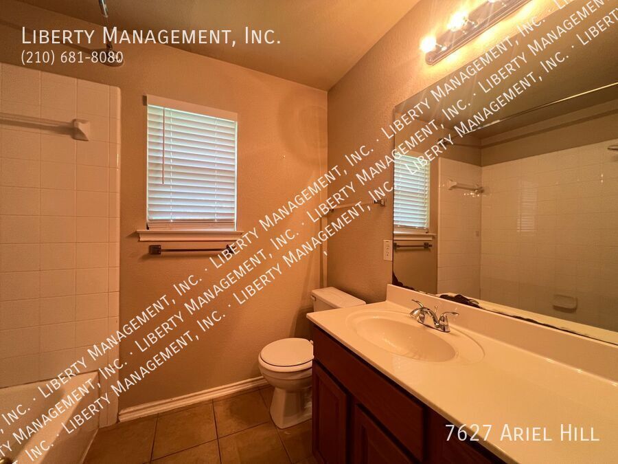 5 Bedroom, 3 Bath Home on a Cul-de-sac property image