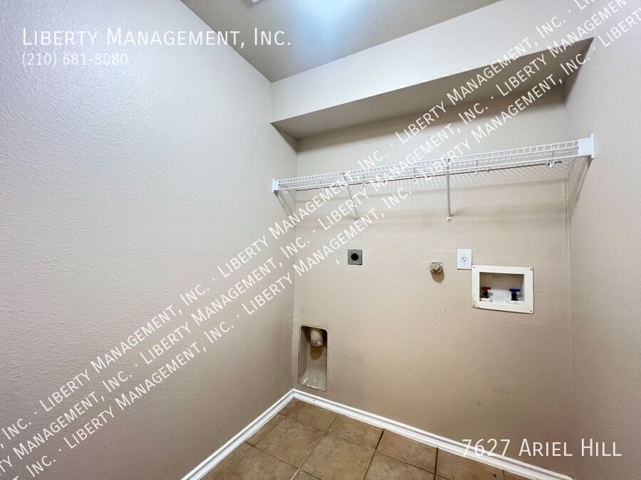 5 Bedroom, 3 Bath Home on a Cul-de-sac property image
