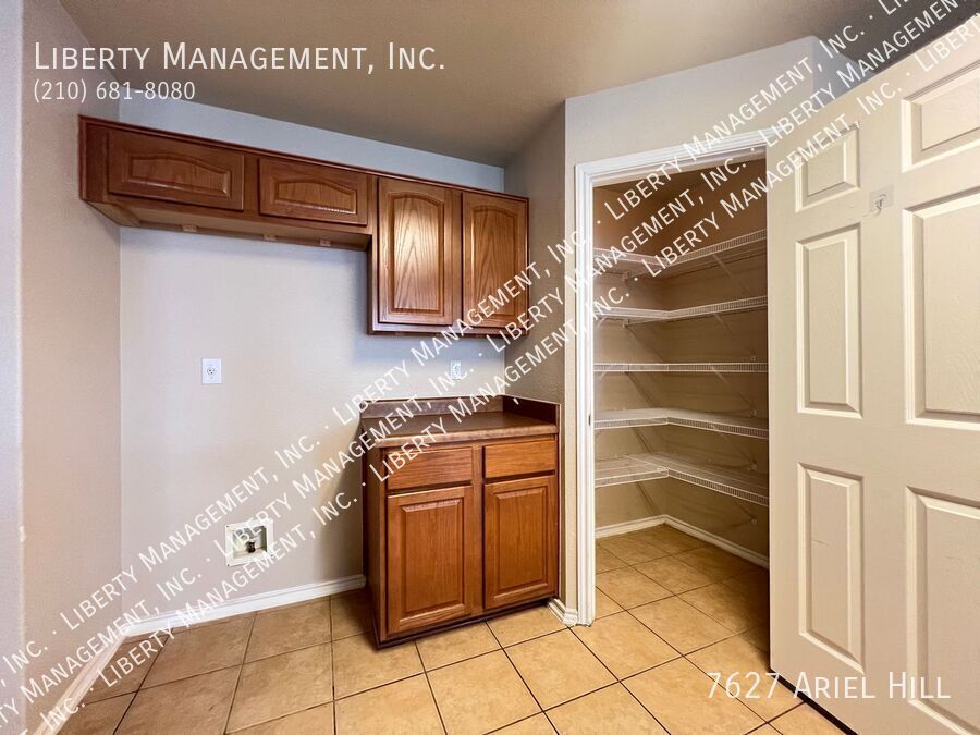 5 Bedroom, 3 Bath Home on a Cul-de-sac property image