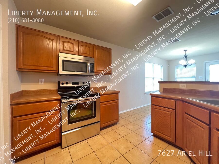 5 Bedroom, 3 Bath Home on a Cul-de-sac property image