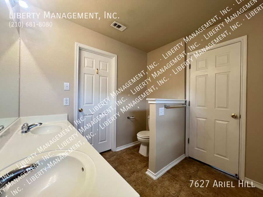 5 Bedroom, 3 Bath Home on a Cul-de-sac property image