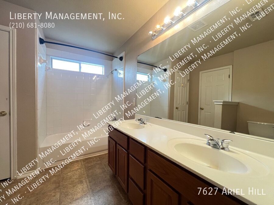 5 Bedroom, 3 Bath Home on a Cul-de-sac property image