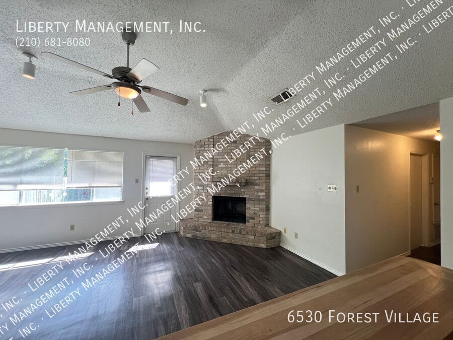 3 Bedroom, 2 Bath Home with Brand New Flooring Throughout property image