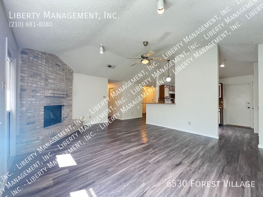 3 Bedroom, 2 Bath Home with Brand New Flooring Throughout property image
