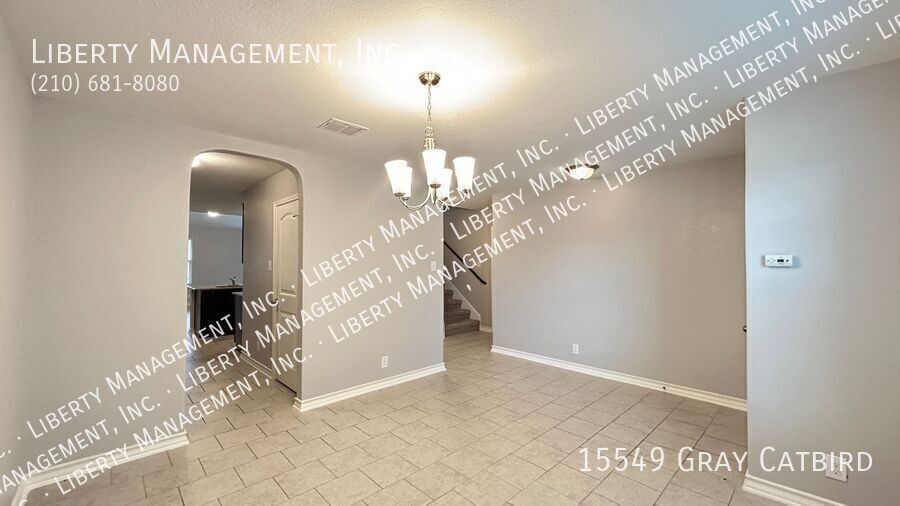 5 Bedroom, 2.5 Bath with Downstairs Primary Bedroom property image