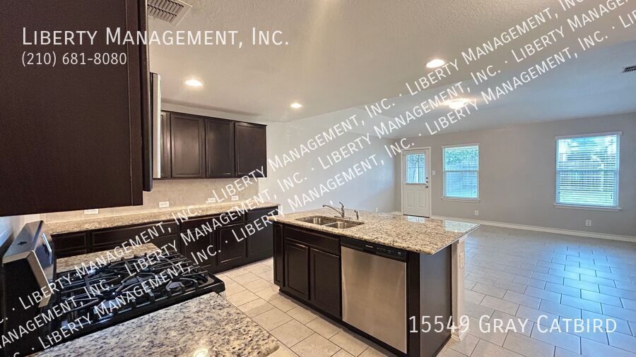 5 Bedroom, 2.5 Bath with Downstairs Primary Bedroom property image