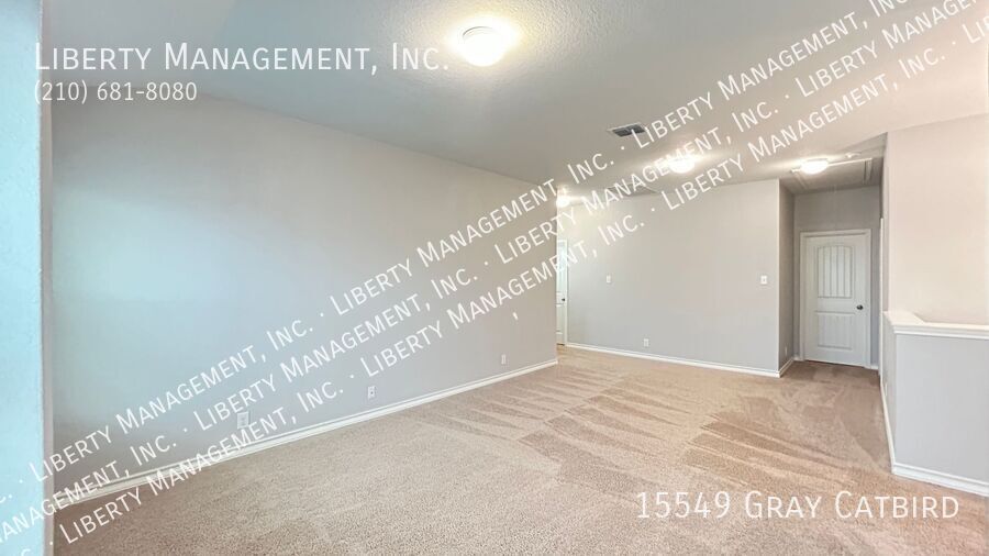 5 Bedroom, 2.5 Bath with Downstairs Primary Bedroom property image