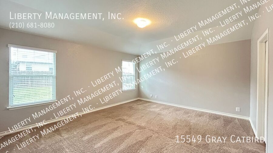 5 Bedroom, 2.5 Bath with Downstairs Primary Bedroom property image