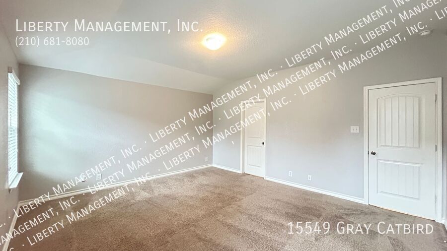 5 Bedroom, 2.5 Bath with Downstairs Primary Bedroom property image