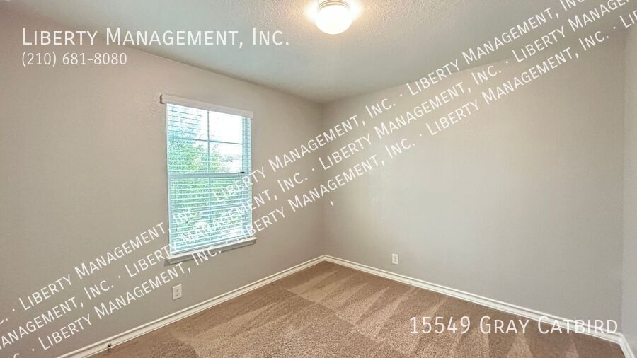 5 Bedroom, 2.5 Bath with Downstairs Primary Bedroom property image