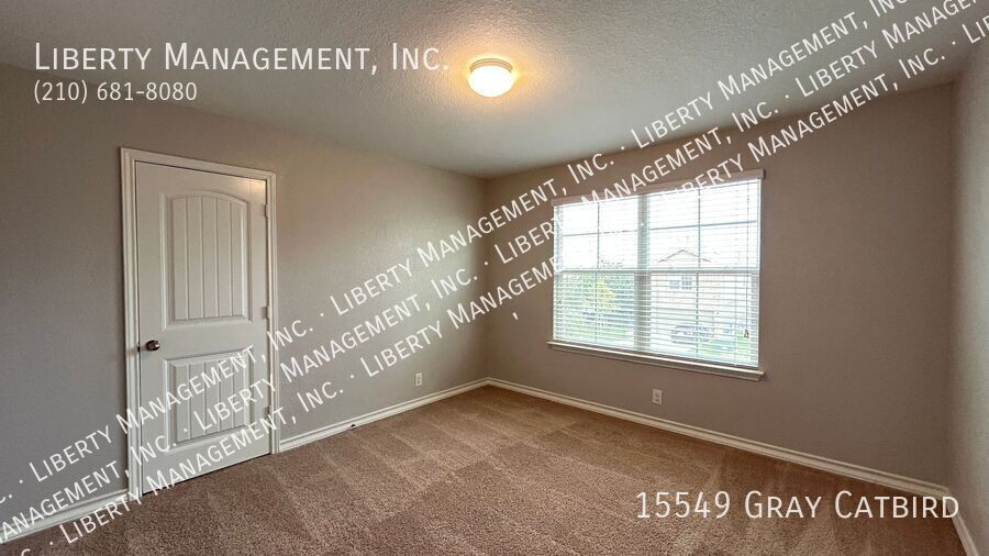 5 Bedroom, 2.5 Bath with Downstairs Primary Bedroom property image