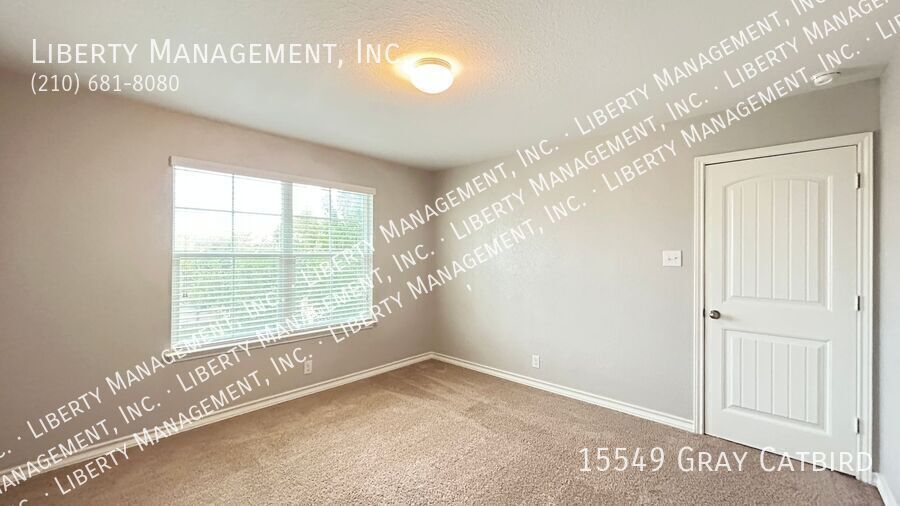 5 Bedroom, 2.5 Bath with Downstairs Primary Bedroom property image