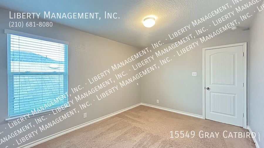 5 Bedroom, 2.5 Bath with Downstairs Primary Bedroom property image