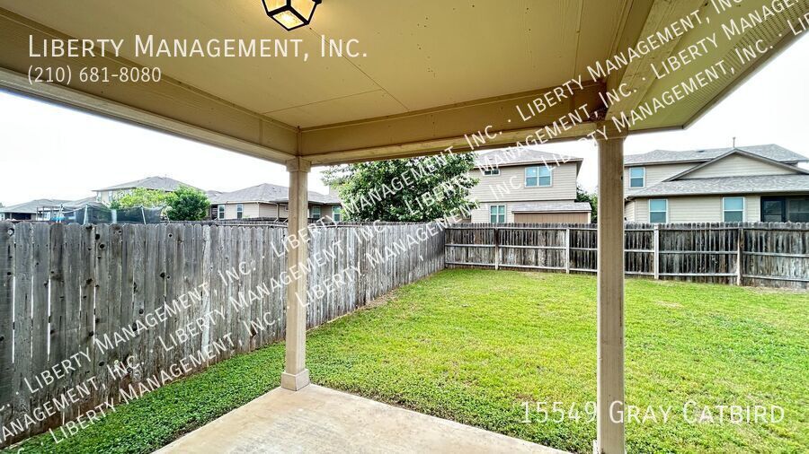5 Bedroom, 2.5 Bath with Downstairs Primary Bedroom property image