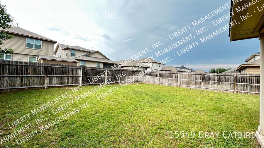 5 Bedroom, 2.5 Bath with Downstairs Primary Bedroom property image